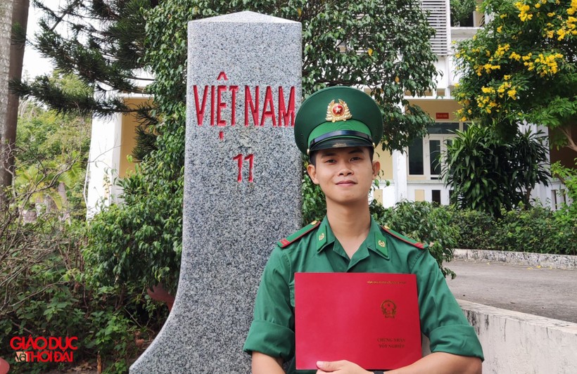 Trung sĩ Trần Trung Hội chiến sĩ Đồn Biên phòng cửa khẩu cảng Sa Kỳ, Bộ đội Biên phòng Quảng Ngãi.